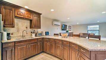 Apartment (0 Bedroom) | Interior