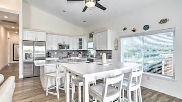 Nhà (2 Bedrooms) | Nội thất