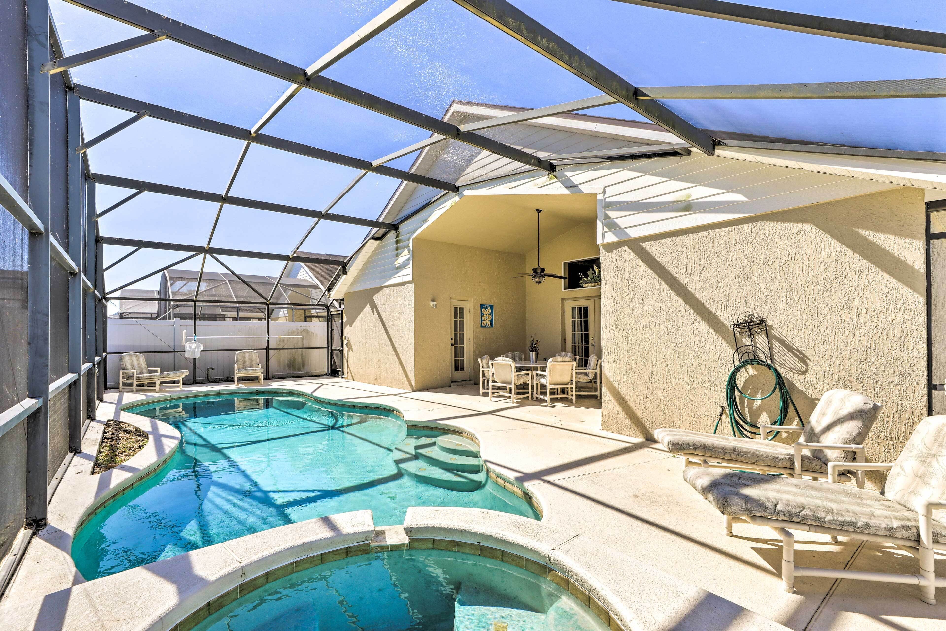 Sun-filled Kissimmee Home Near Disney World