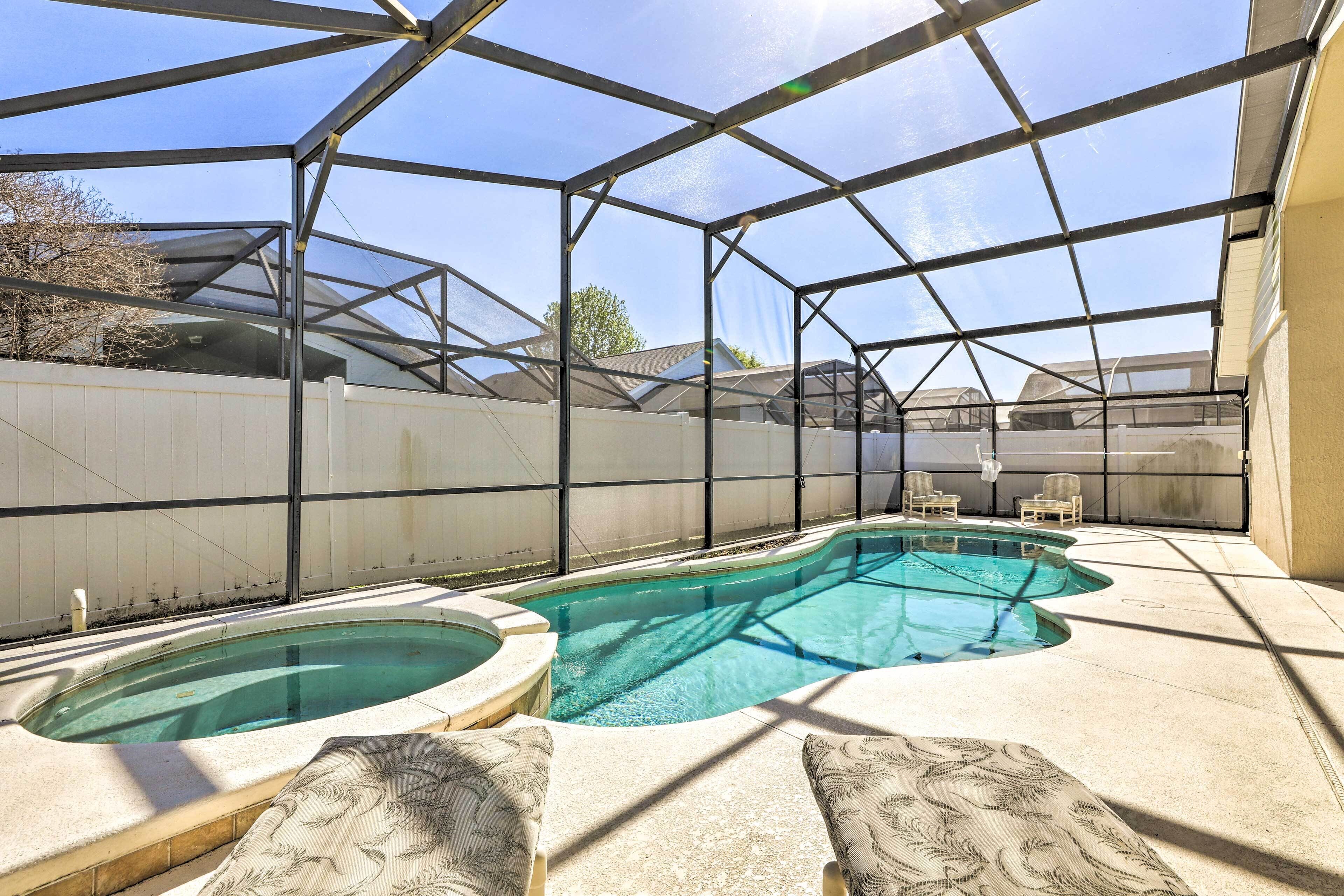 Sun-filled Kissimmee Home Near Disney World