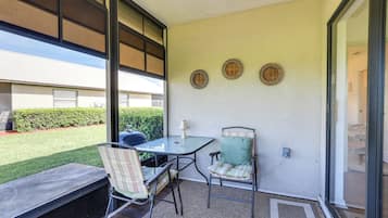 Villa (2 Bedrooms) | Interior