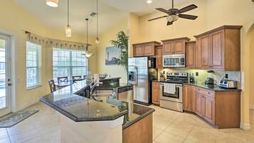 Villa (4 Bedrooms) | Interior