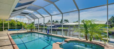 Villa (4 Bedrooms) | Front of property