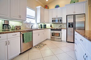 House (3 Bedrooms) | Interior - Superb Naples Home w/ Den & Private Saltwater Pool (Naples)