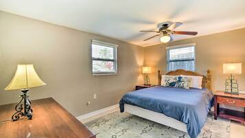 獨棟房屋 (3 Bedrooms) | 3 間臥室、熨斗/熨衣板、床單