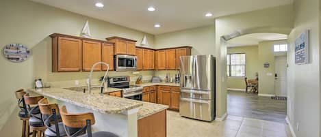 House (4 Bedrooms) | Interior