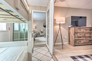 Apartment (1 Bedroom) | Interior - Sunny Destin Condo w/ Pool & Beach Access! (Destin)