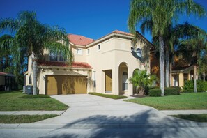 Interior - Outdoor Oasis w/ Pool: Davenport Resort Escape! (Davenport)