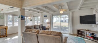 Waterfront Panacea Vacation Rental w/ Dock!