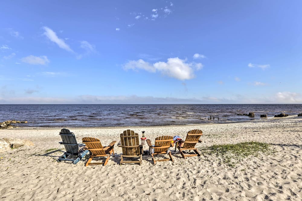 Waterfront Panacea Vacation Rental w/ Dock! - Dickerson Bay, FL