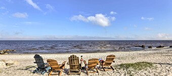 Waterfront Panacea Vacation Rental w/ Dock!