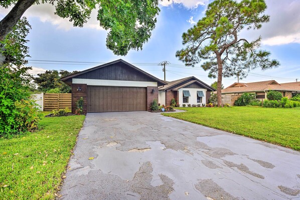 House (3 Bedrooms) | Interior - Upscale Bradenton Rental ~ 5 Mi to Beach! (Bradenton)