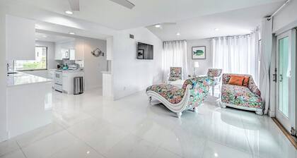 Waterfront Marco Island House With Shared Dock!