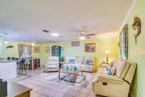 House (3 Bedrooms) | Interior