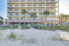 Apartment (2 Bedrooms) | Interior - Waterfront Condo w/ Patio & Pool on Madeira Beach! (Madeira Beach)