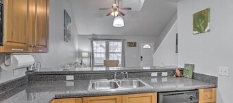 ทาวน์โฮมที่ Tallahassee ที่เรียบร้อย ~ 7 ไมล์ถึงใจกลางเมือง!