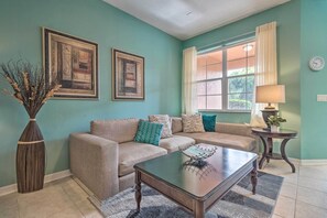 Apartment (3 Bedrooms) | Interior - 5 Mi to Disney World: Townhome w/ Balcony! (Kissimmee)