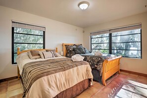 House (3 Bedrooms) | Interior - Welaka House w/ Private Dock on St Johns River (Welaka)