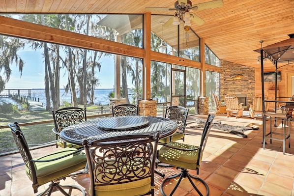 獨棟房屋 (3 Bedrooms) | 室外用餐