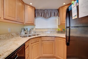 Interior - Waterfront Hudson Condo w/ Amenity Access! (Hudson)