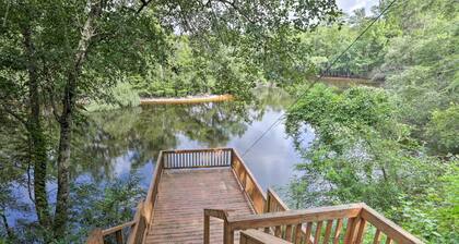 Waterfront Sopchoppy Hideaway w/ 2 Kayaks!