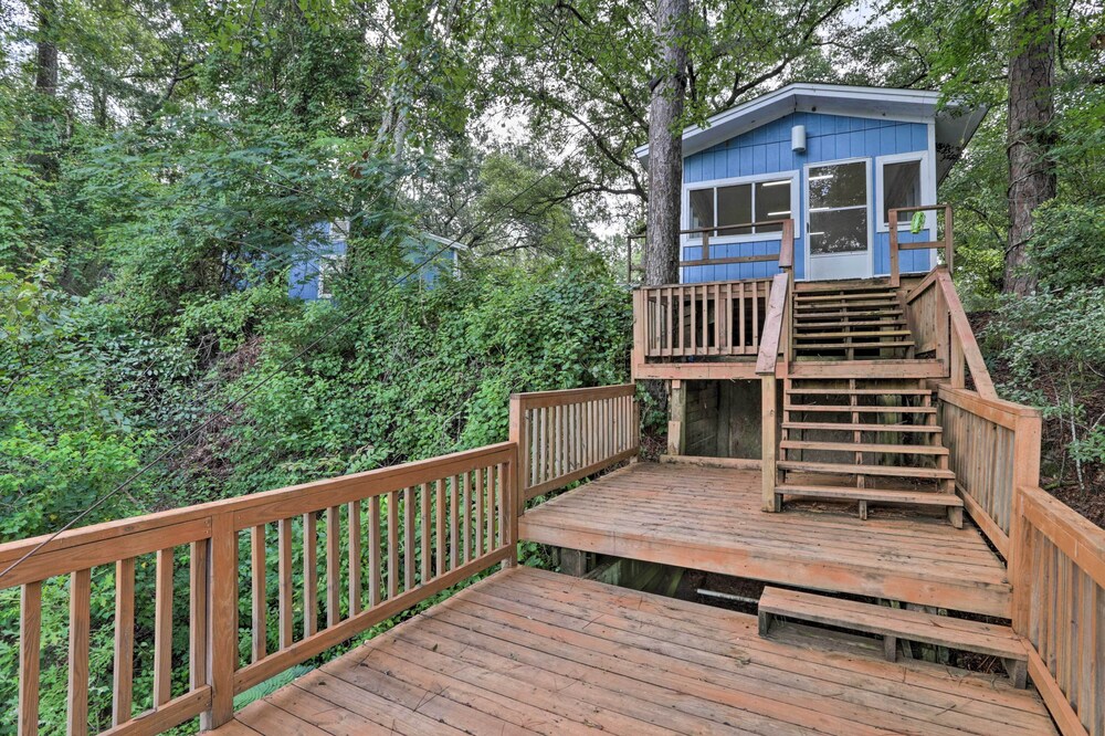 Waterfront Sopchoppy Hideaway w/ 2 Kayaks!