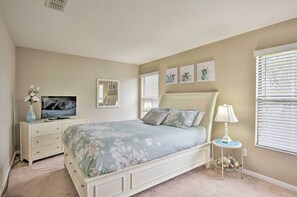 Villa (4 Bedrooms) | Interior - Disney Villa w/ Game Room & Pool - 10 Mi to Parks! (Clermont)