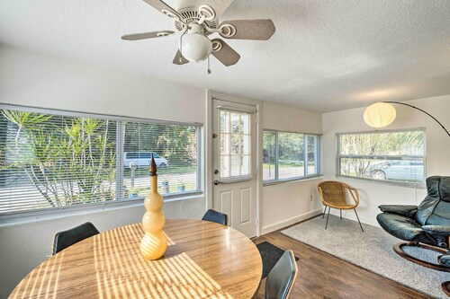 Tropical Port Charlotte Cottage - Walk to Bay!