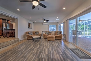 House (4 Bedrooms) | Interior - Waterfront Winter Haven Home With Dock & Hot Tub! (Winter Haven)