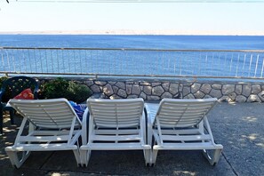 Property grounds - Apartment by Velebit Canal near Paklenica (Barić Draga)