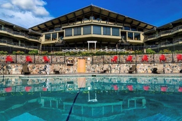 Indoor pool, outdoor pool