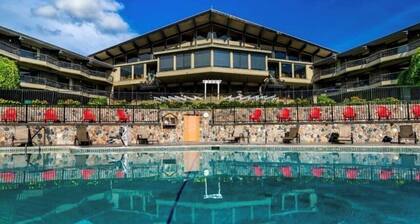 Bellaire, MI 2Bed, 3Bath Condo Shanty Creek-Winter Fun-World Class Golf Sleeps 8