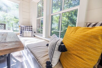 Tree House Cottage: 5  BR, 3.5  BA House in Sitka, Sleeps 8
