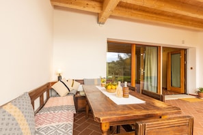 Family Room | Premium bedding, down comforters, minibar, in-room safe - Domu Bresca (Muravera)