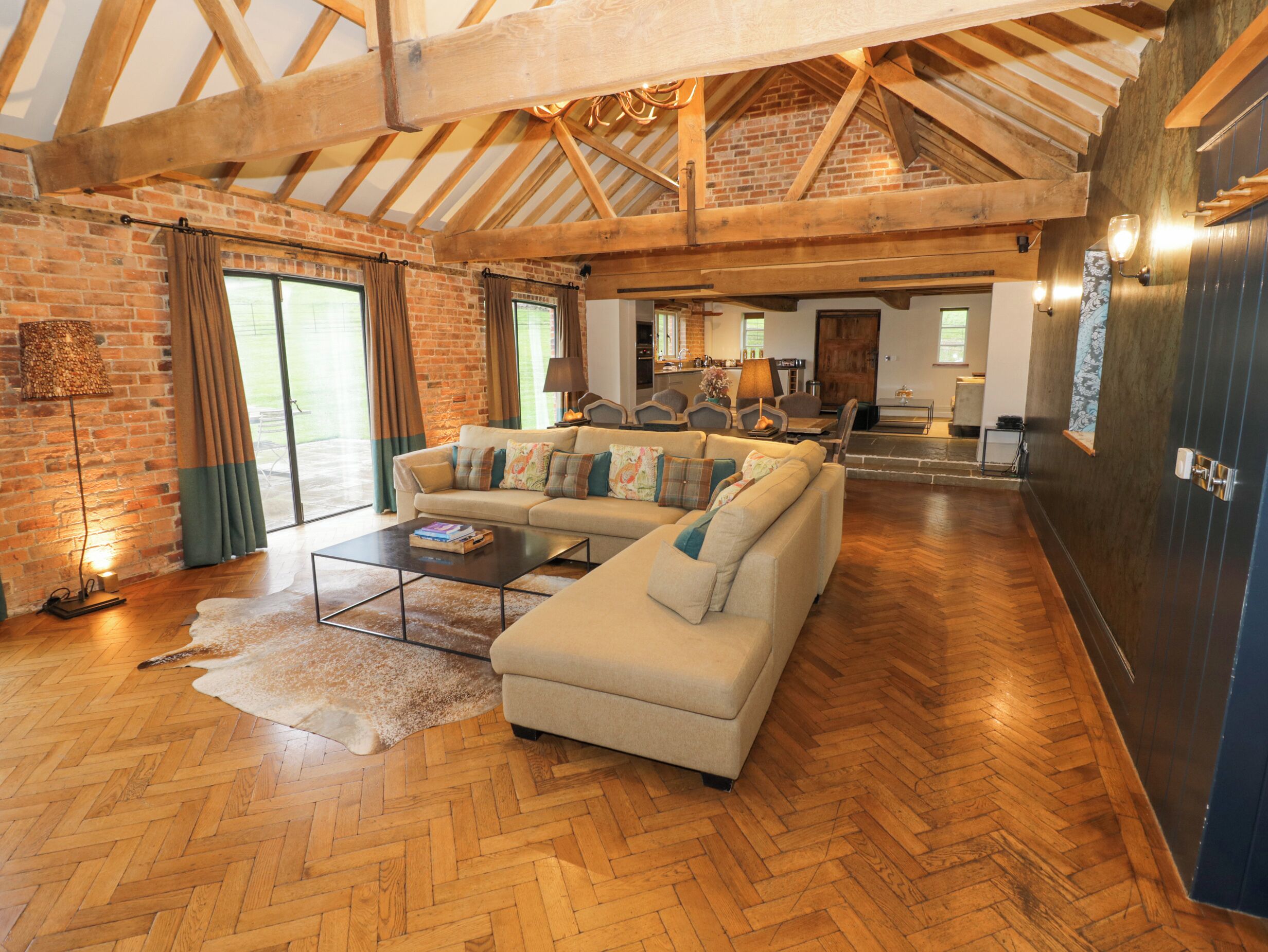 The Stables, Pet Friendly, Character Holiday Cottage In Welland - Cotswolds
