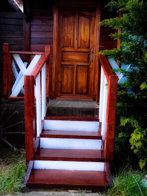 Escritorio y ropa de cama 