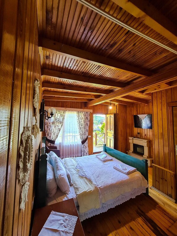 Exclusive Bungalow, Garden View | Desk, bed sheets - İpek Koza Motel (Sile)