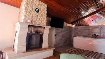1 bedroom, desk, bed sheets