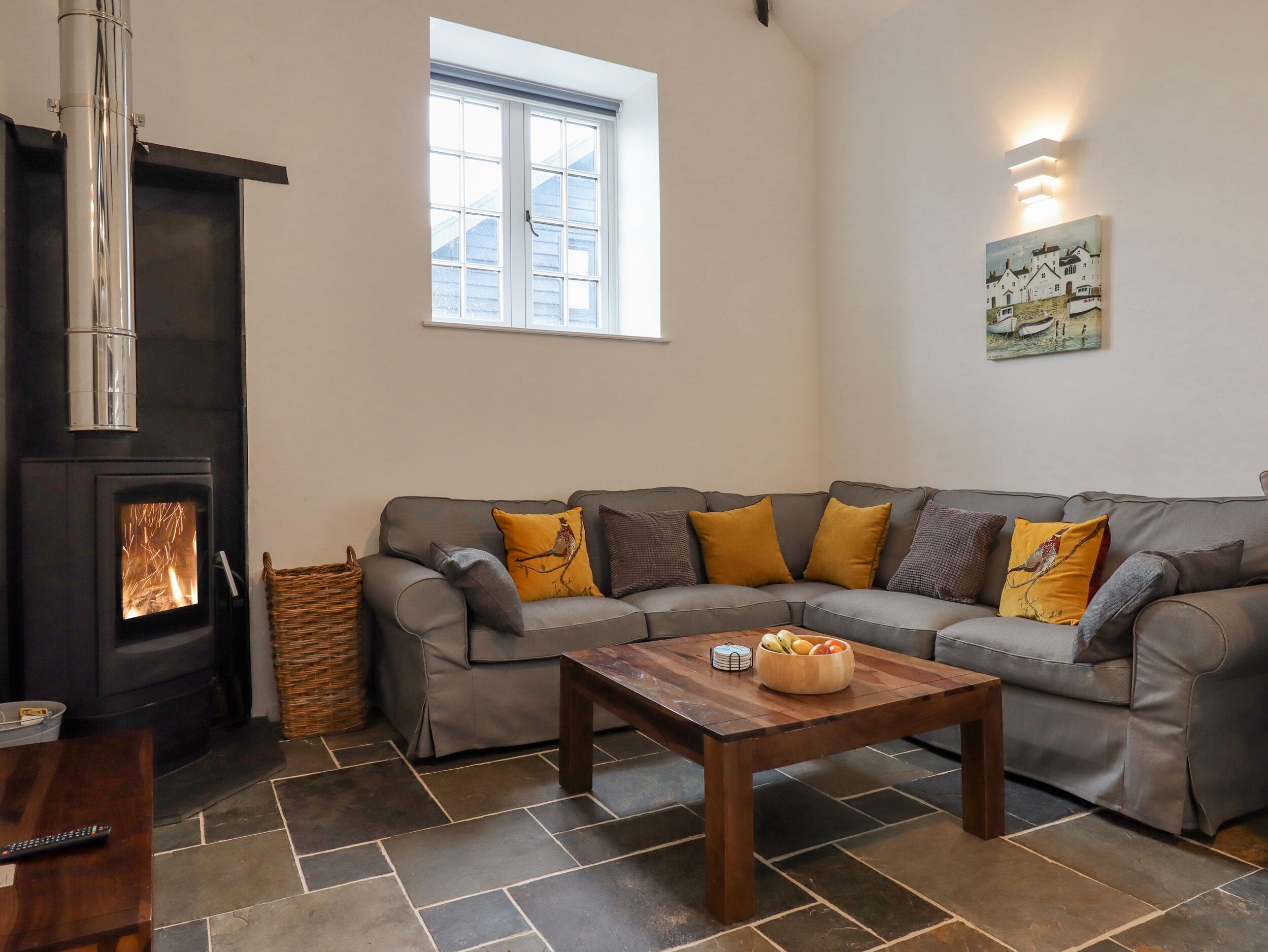 STRAWBERRY BANK - PIPISTRELLE, pet friendly in Bridgerule