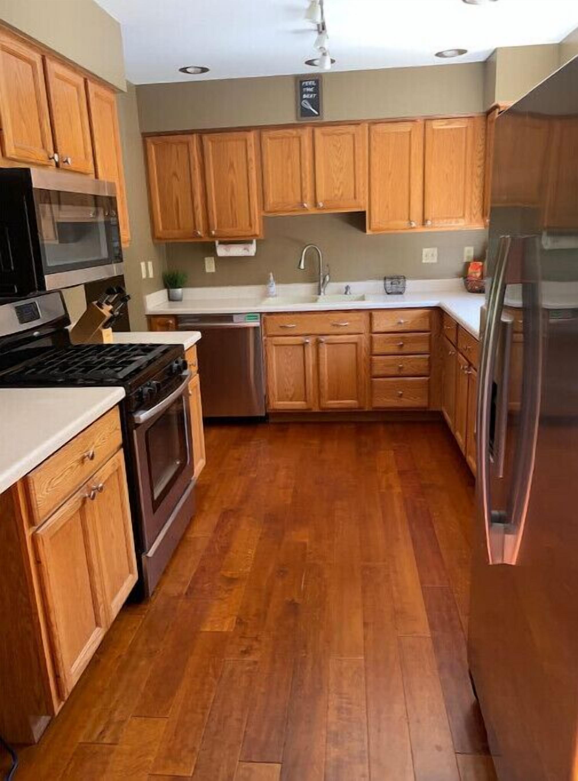 Cheerful 3 Bedroom Home - Dog Friendly