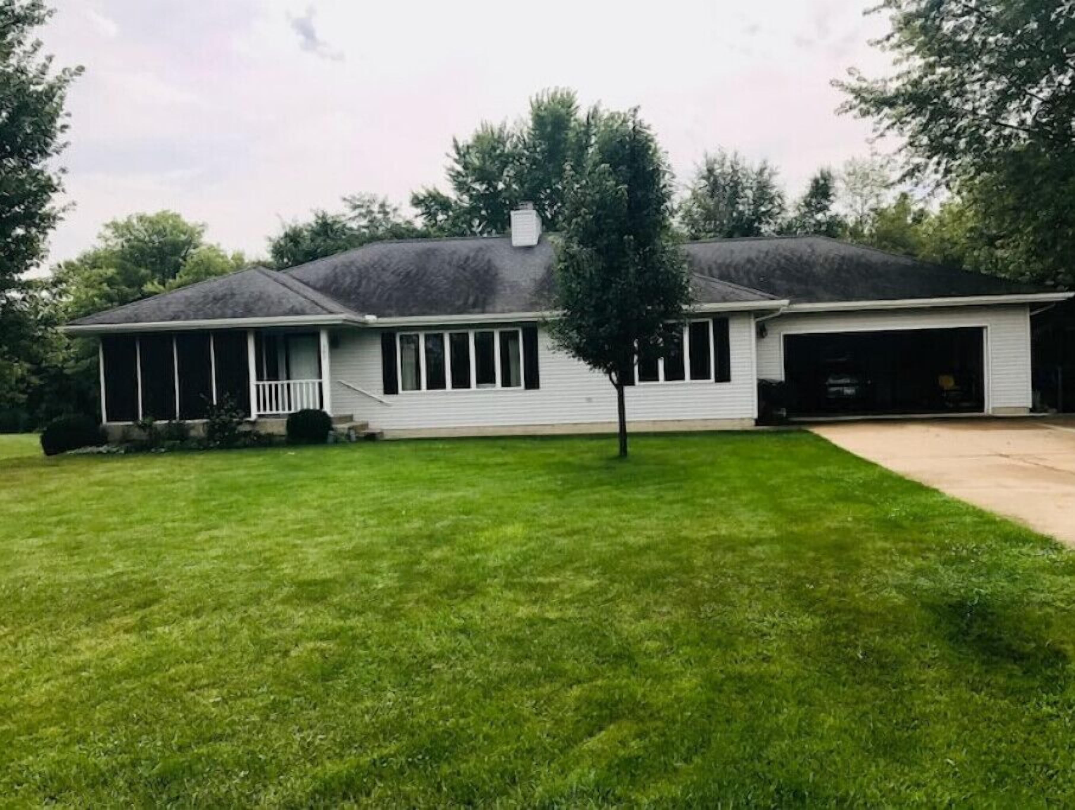 Cheerful 3 Bedroom Home - Dog Friendly