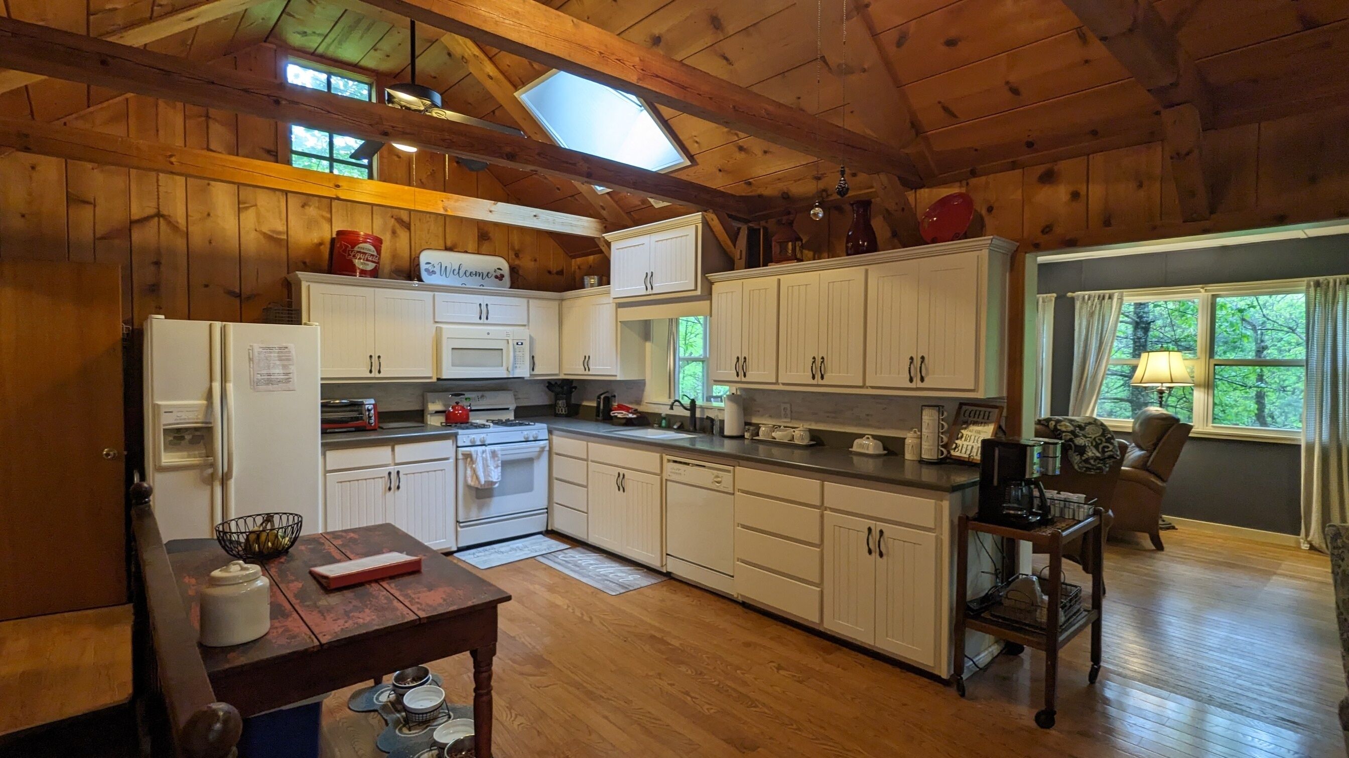 By Lake Rabun Beach and Angel Falls. Dreamy, dog friendly, and forest views