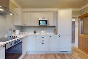 Fridge, oven, dishwasher, toaster