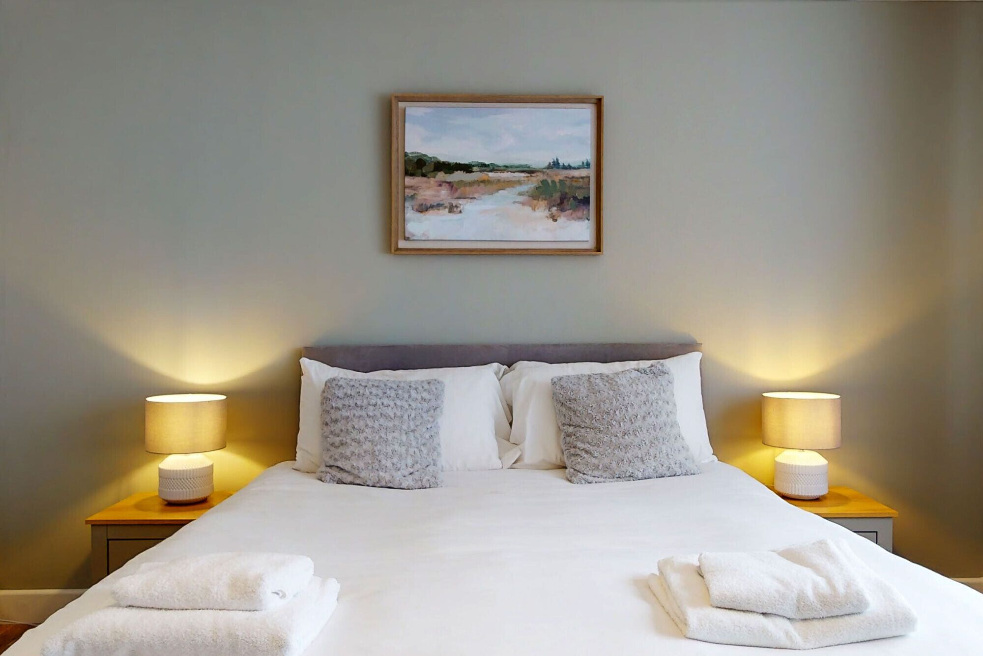 4 chambres, fer et planche à repasser, Wi-Fi gratuit, draps fournis