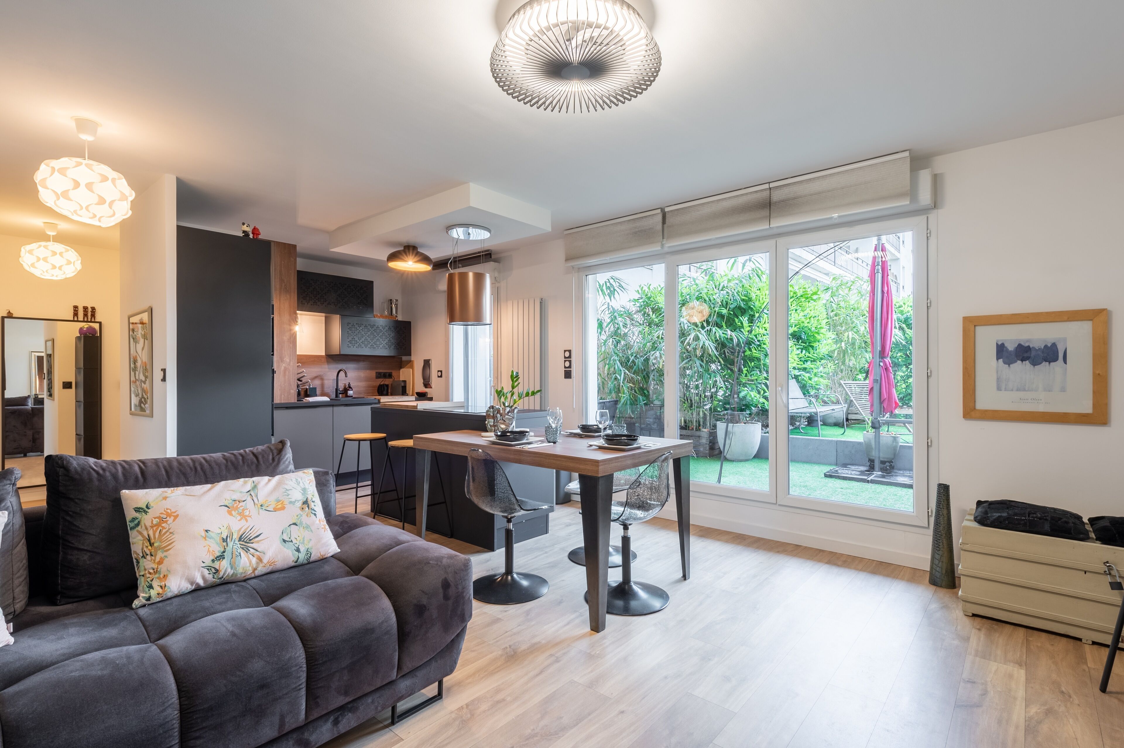 Le Globe-Trotter - Proche du metro gare de Vaise