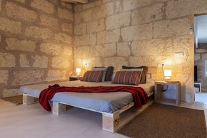 3 chambres, fer et planche à repasser, lit de bébé portatif, Wi-Fi