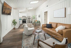Standard Cottage | Living area | 55-inch flat-screen TV with digital channels, Hulu, streaming services