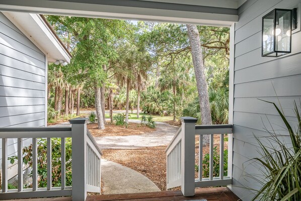 Property grounds - Cast your Cares Aside for a Bye Week! (Fripp Island)