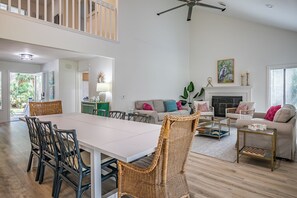 Interior - Cast your Cares Aside for a Bye Week! (Fripp Island)