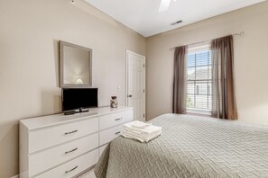 2 habitaciones, tabla de planchar con plancha, internet y ropa de cama 